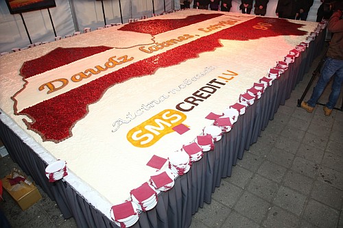 Giant Cake, Latvia 96